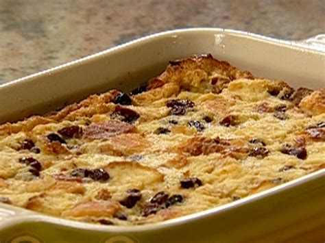 Rum Raisin Bread Pudding with Warm Vanilla Sauce – Cooking AMOUR