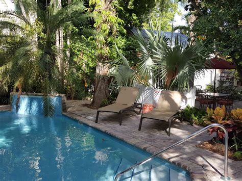 TROPICAL INN - Updated 2022 Prices & B&B Reviews (Key West, FL)