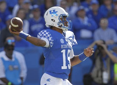 Kentucky Football: Stephen Johnson Must Create Stability Under Center