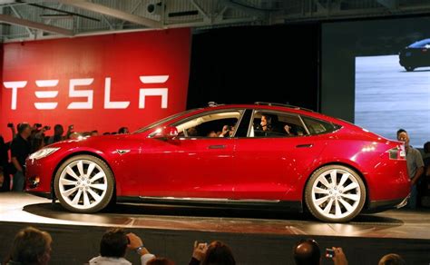 Tesla Model S: Could Electric Sedan Run Faster than a Porsche? [PHOTOS ...