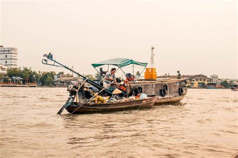 Floating markets in Mekong Delta - a life-changing experience - Daily ...