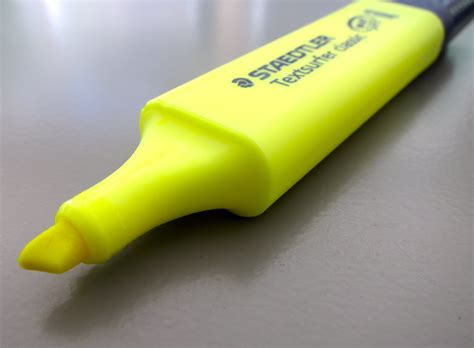 Pentulant: REVIEW: Staedtler Yellow Highlighter