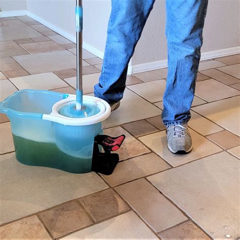 What Is The Best Solution For Mopping A Floor? – The Organized Mom