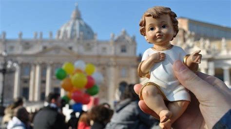 Pope Francis blesses baby Jesus statues during Angelus - Vatican News