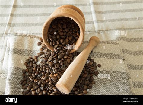 Coffee beans before grinding hi-res stock photography and images - Alamy