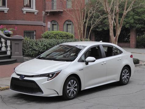 First Drive: 2020 Toyota Corolla Hybrid | TheDetroitBureau.com