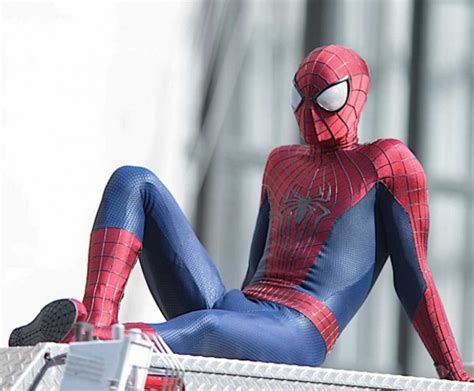 Andrew Garfield Shows Off His Spidey Bulge On The Amazing Spider-man 2 Set - Big Gay Picture Show