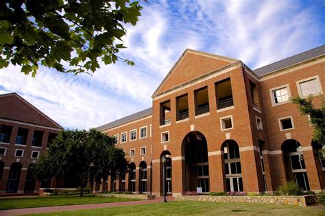 Kenan-Flagler School of Business | Unc chapel hill, Photo tour, Chapel ...