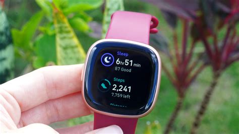 Fitbit Versa 4 vs Versa 3: What's the difference? - Android Authority