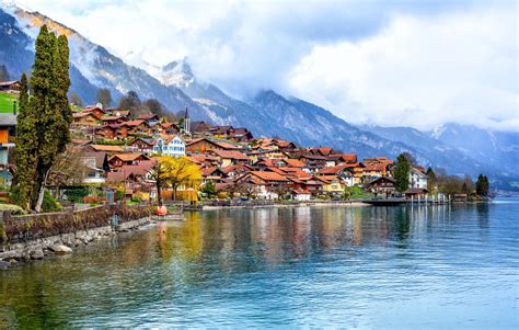 Top 7 Places to Visit in Switzerland - Explore the Land of Cheese & Chocolates!