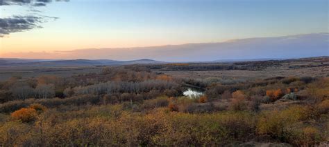 The border between Republic of Moldova (right side) and Romania (left ...