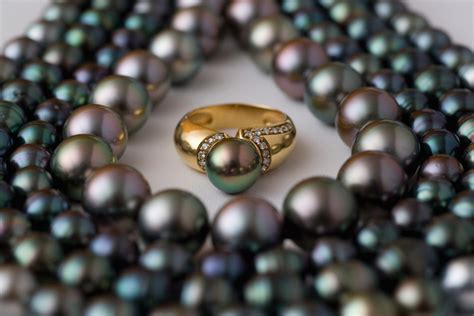 BLACK PEARL BUYING GUIDE - jewelinfo4u- Gemstones and Jewellery ...