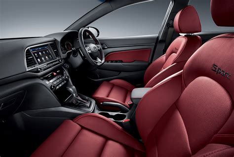 elantra_sport_interior_01 - SME Tech Guru