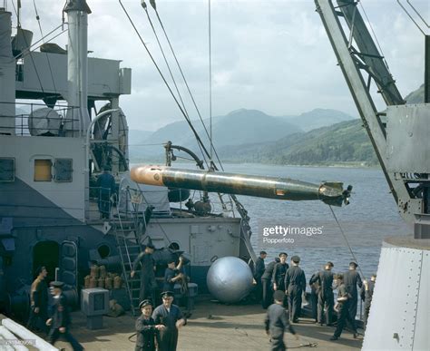 Holy Loch, Scotland (June 1943) : r/submarines