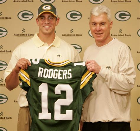 Video: How Aaron Rodgers fell to the Green Bay Packers in the 2005 NFL ...