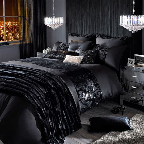 Luxury Black Bedroom Sets : King Size Modern Black Faux Leather Upholstered Platform ...