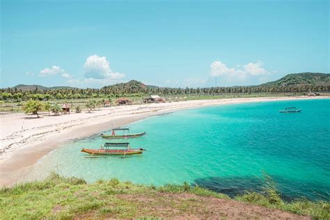 The two absolute best beaches in Lombok | Sunshine Seeker