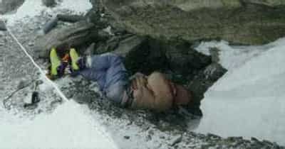 The Creepy Story of "Green Boots," The Frozen Corpse On Mt. Everest ...