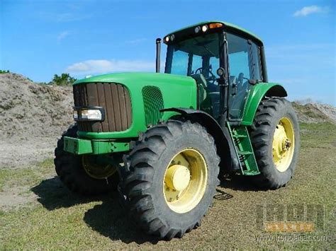 John Deere 7520 Farm Tractor Specs and Dimensions - VeriTread