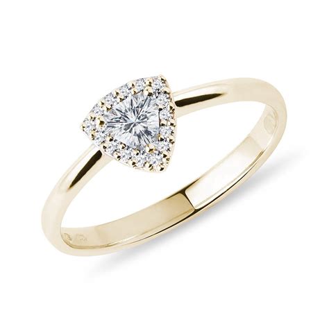 Trillion Cut Diamond Ring in Gold | KLENOTA