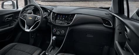 2022 Chevy Trax Interior | Leman's Chevrolet City | Bloomington