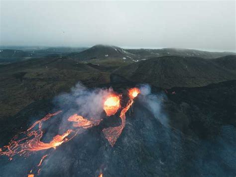 Reykjavík: Erupting Volcano Hike and Reykjanes Tour | GetYourGuide