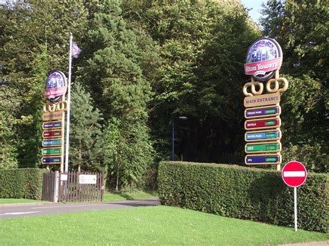 Alton Towers Entrance | To see the entrance back in 2002, pl… | Flickr