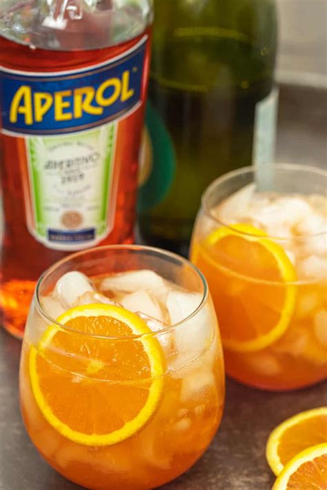 Easy Italian Aperol Spritz Recipe (4 Ingredients!) | The Mediterranean Dish