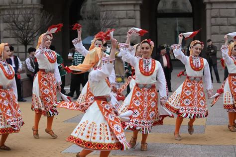 Bulgarian Folk Costumes & Traditional Dress