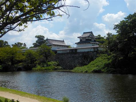 Hokkaido Kudasai: Fukuoka Castle Ruins and Ohori Park