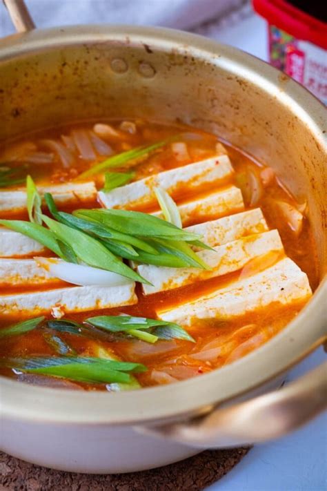 Easy Kimchi Jjigae - Rasa Malaysia