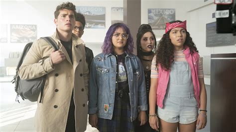 Marvel's Runaways Is the Rare Streaming Series That Needs More Episodes, Not Fewer :: TV ...