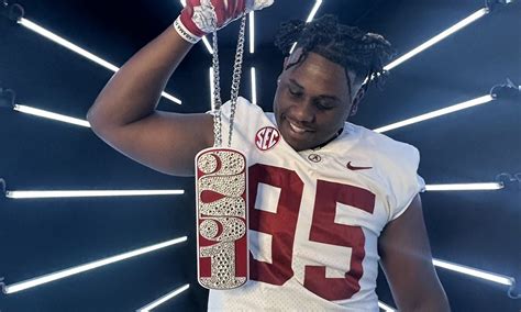 Saraland 4-Star DL Antonio Coleman commits to Alabama