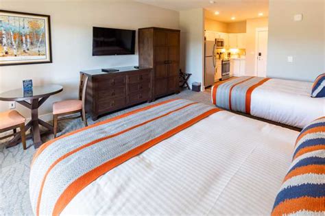 Room & Suite Types | Lakeside Lodge Clemson