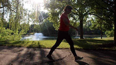 Speeding Up Your Daily Walk Could Have Big Benefits - The New York Times