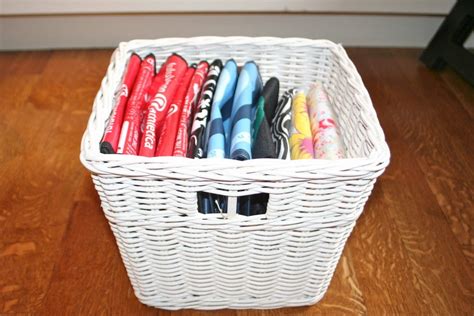 How to organize your collection of reusable shopping bags. Via Modern Parents Messy Kids Gift ...