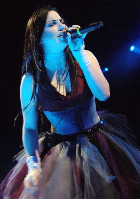 Evanescence Picture 2 - Amy Lee Performing Live in Concert at Santa Barbara Bowl