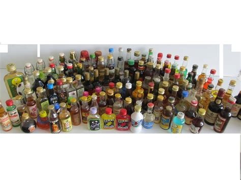 Liquor miniature bottles collection vintage 119 bottles - Catawiki