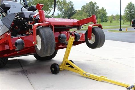 How To Jack Up A Lawn Tractor Or Mower - FallsGarden