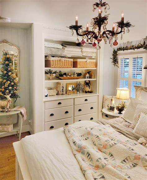 Spread Holiday Cheer With These Charming Christmas Decor Bedroom Ideas - Shiplap and Shells