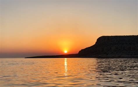 Sunset Glass-Bottom Boat Trip around the coast of Protaras from 15 € - CheckYeti