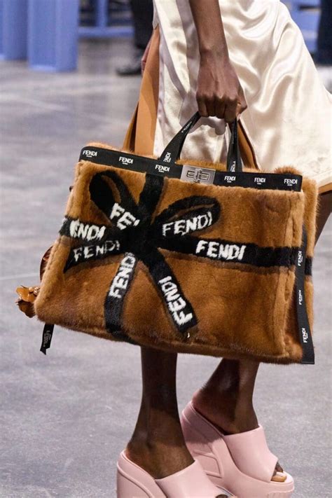 Fendi Spring Summer 2023 Milan Runway - RUNWAY MAGAZINE ® Official