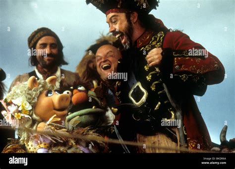 Muppet treasure island hi-res stock photography and images - Alamy