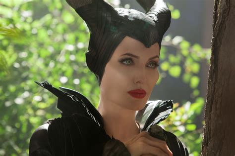 Angelina Jolie’s Maleficent Makeup Transformation Video | POPSUGAR ...