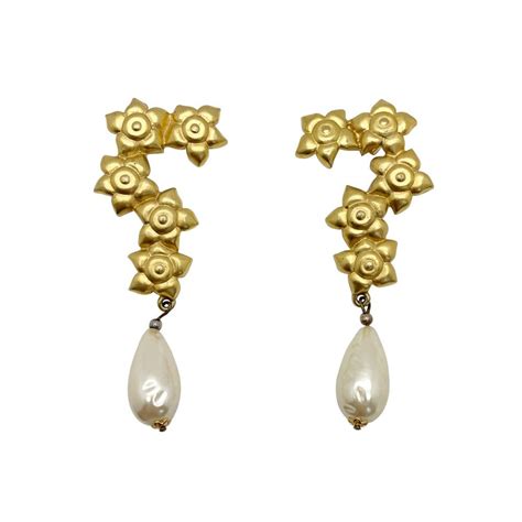 vintage floral pearl earrings | Vintage | Jennifer Gibson Jewellery