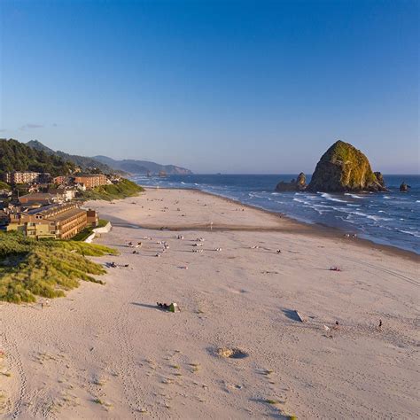 Cannon Beach - Oregon Coast Visitors Association