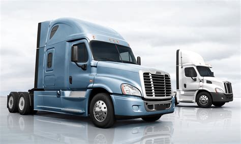 Freightliner releases in-cab exercise system, Cascadia Evolution orders top 10k