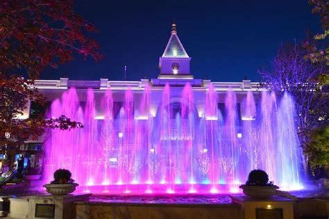 show fountain at The Village at Meridian in Meridian, Idaho. Fountain Lights, Water Fountain ...