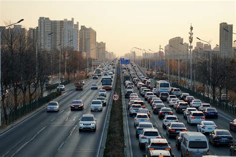 InPics: Beijing sees its morning peak on the first working day of 2023-Xinhua