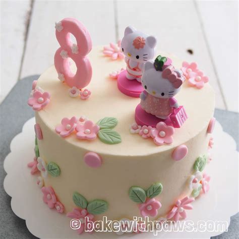 Hello Kitty Two Layer Cake - Tabitomo